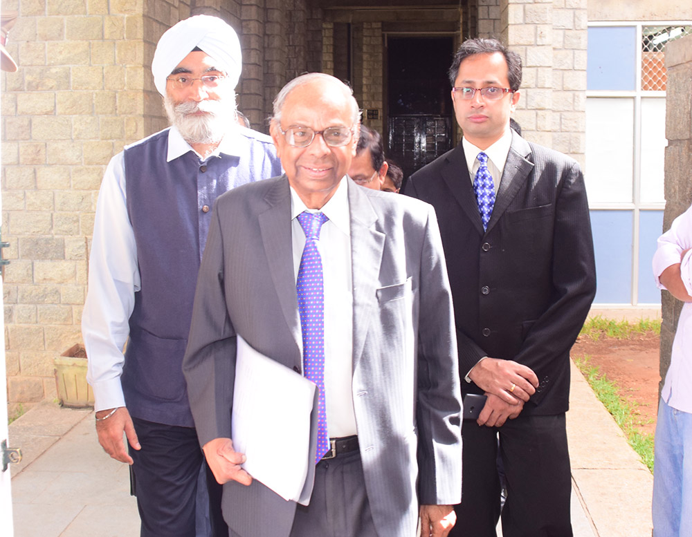 Photos from the CAFRAL-IIMB Advanced Leadership & Management Program for the Top Management